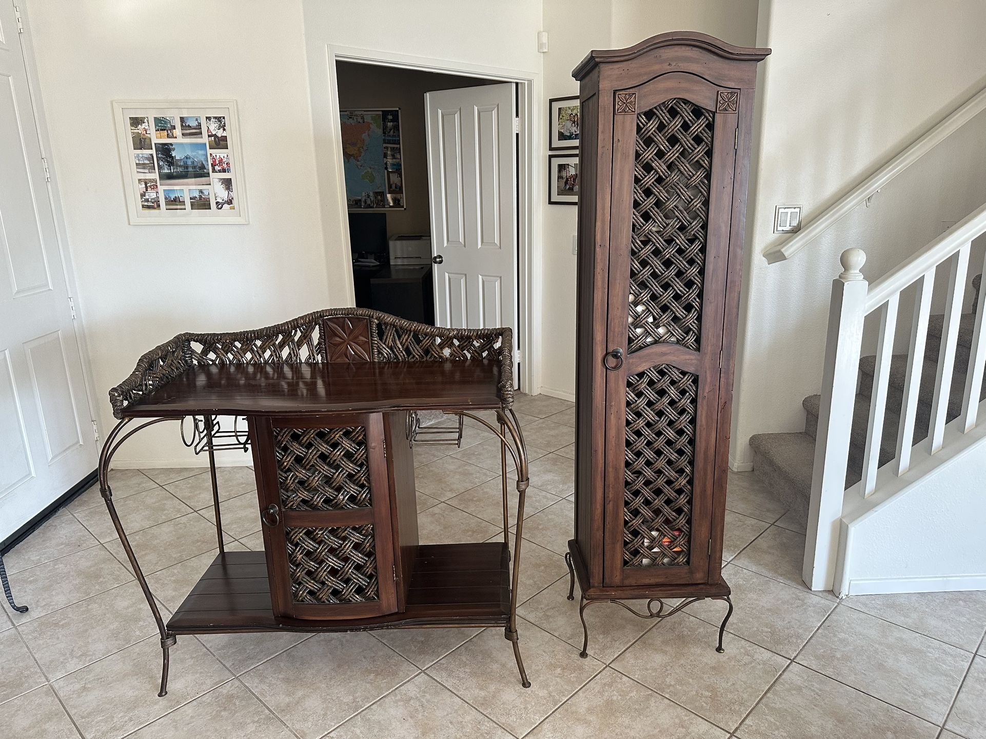 Matching Console/wine Rack and Accent Piece