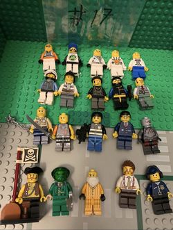 Lego mini figures lot #17