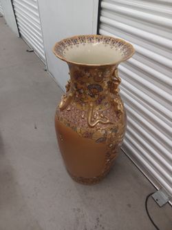 Fancy vase
