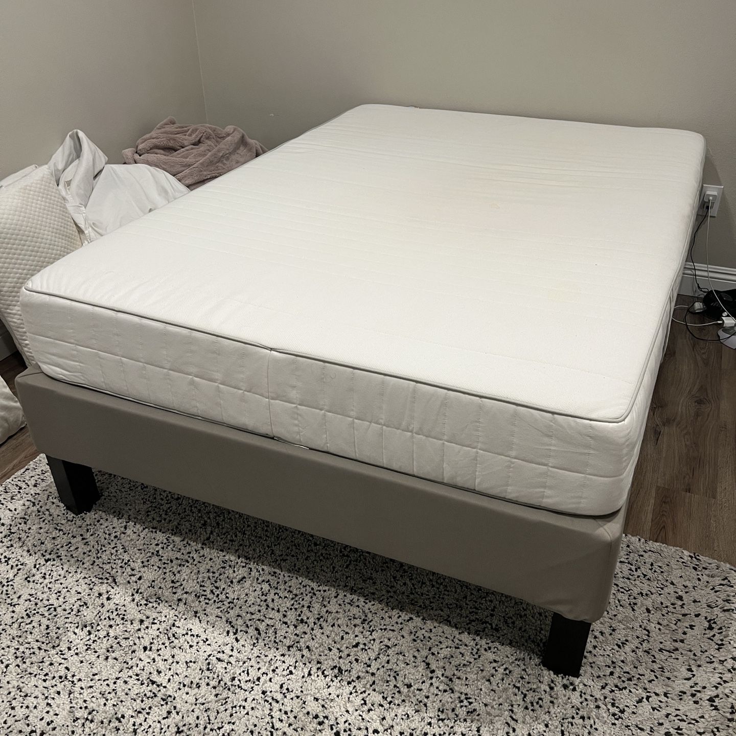 Full Bed And Mattress