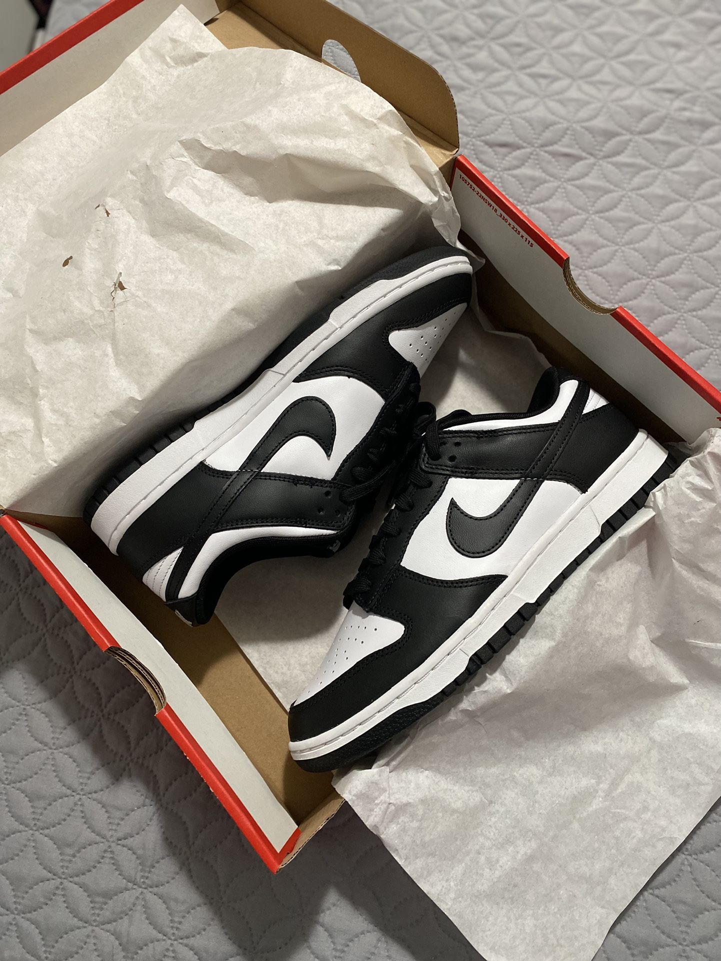 Nike Dunk Low’ Panda