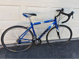 Road Bike - Giant