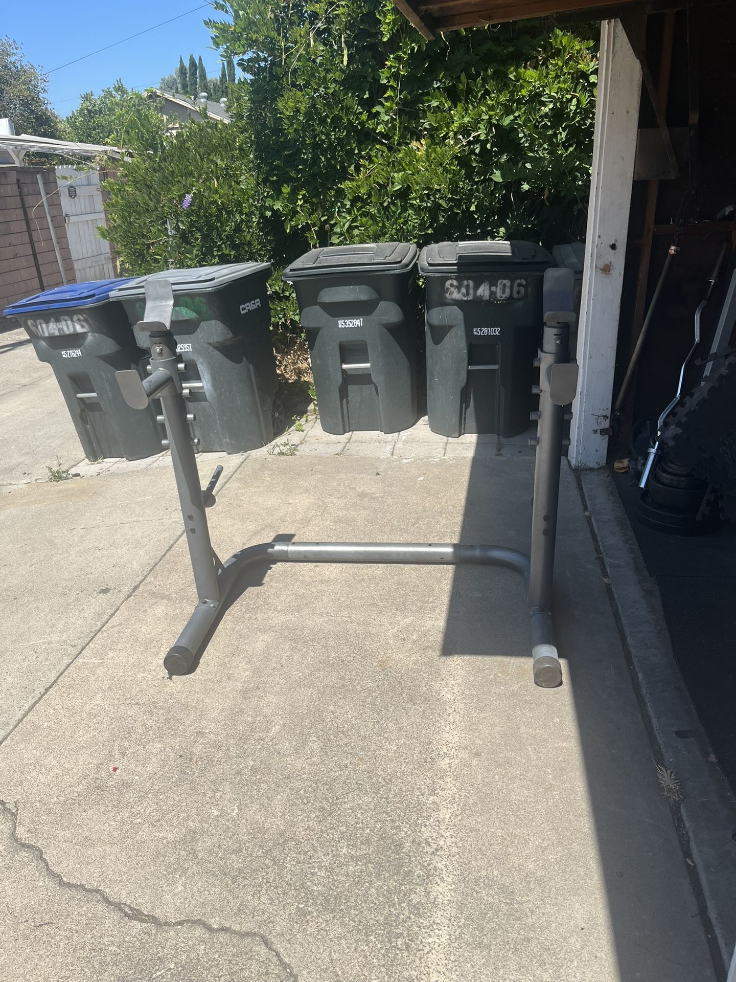 Squat Rack For Weights (no Weights Or Bars Included)