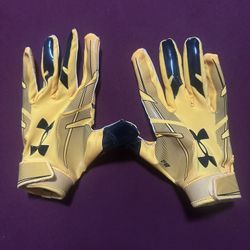 Under Armour Receiver football gloves