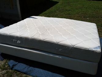 Queen Matt and box spring