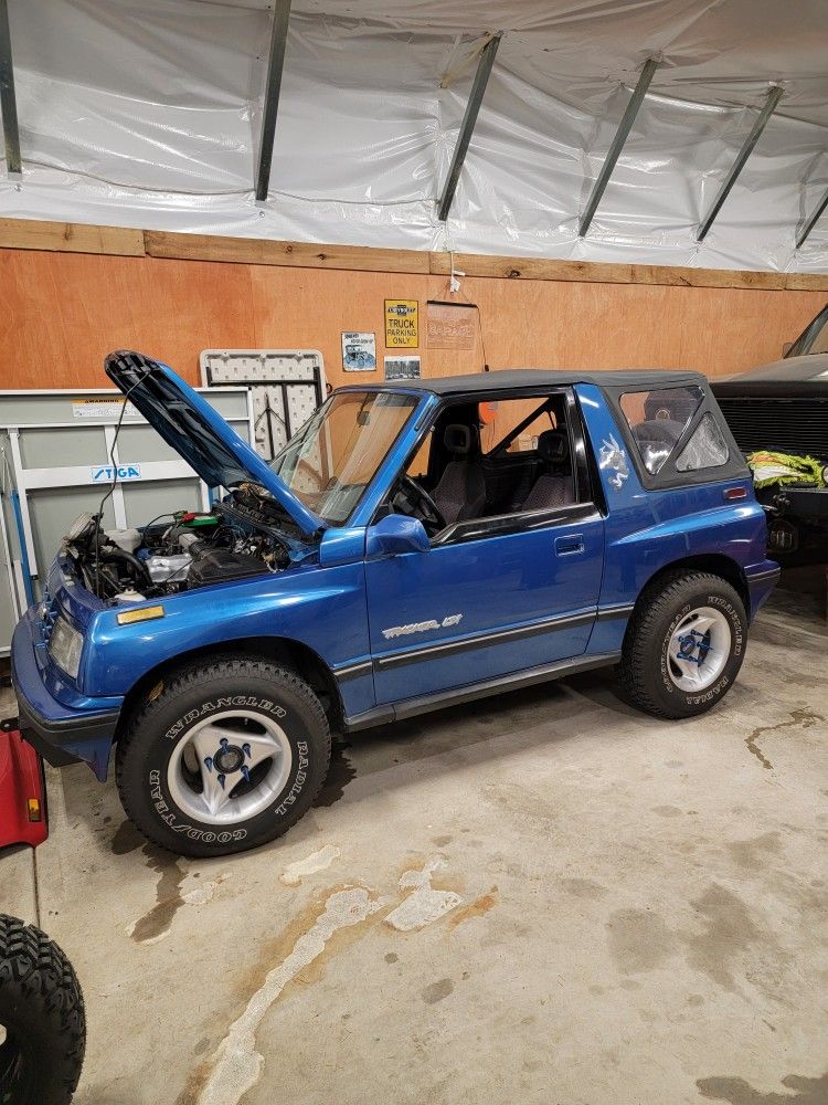 New Soft Top And Soft Top Frame For Geo Tracker