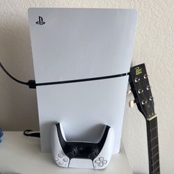 PlayStation 5 Disc Edition – Hardly Used – Excellent Condition