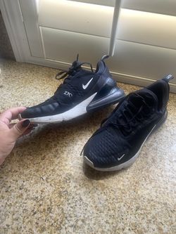 Women 7 Nike Air Max Used