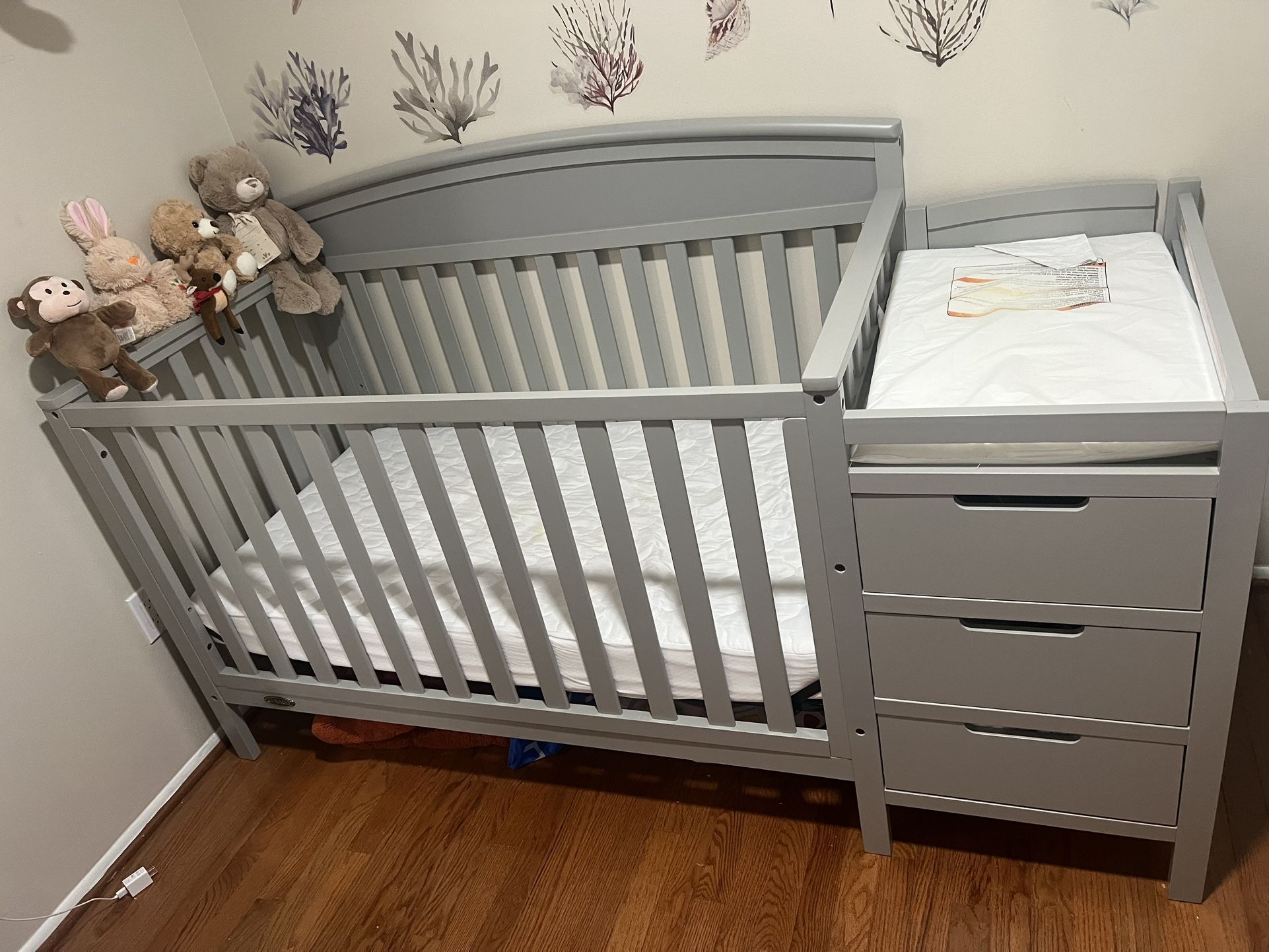 Crib Graco