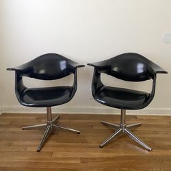MCM Mid Century VIP Swivel Chairs from LA Music Supervisors 