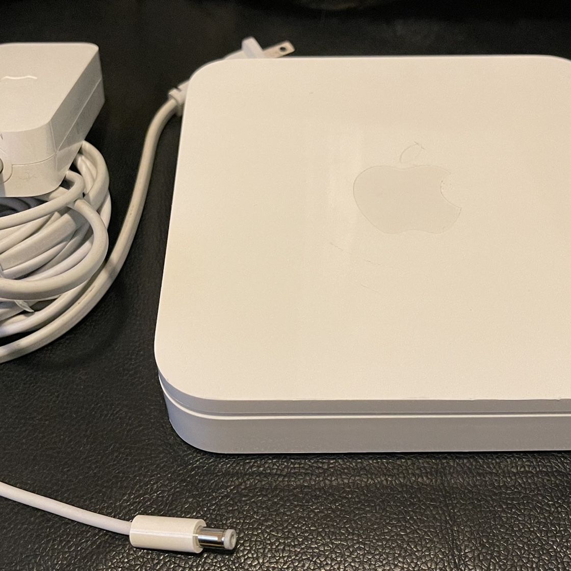 Apple AirPort Extreme Base Station (WiFi Home Router)