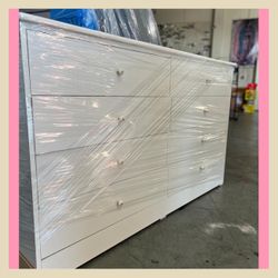 Dresser / Eight drawers dresser