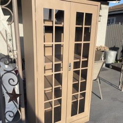 Metal Cabinets With Adjustable Shelves