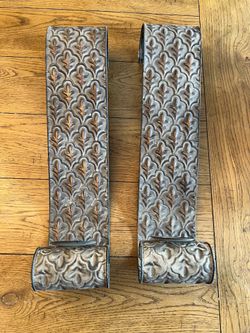 2 Metal candle holders