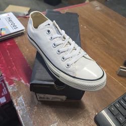 Converse Shoes Size 6men _8 Women Off White