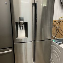 REFRIGERATOR 
