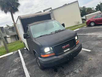 2005 GMC Savana cutaway