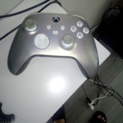 Silver Xbox Controller 