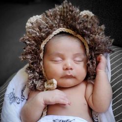 Crocheted Photo Bonnet 