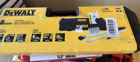 Dewalt Tire Change Kit
