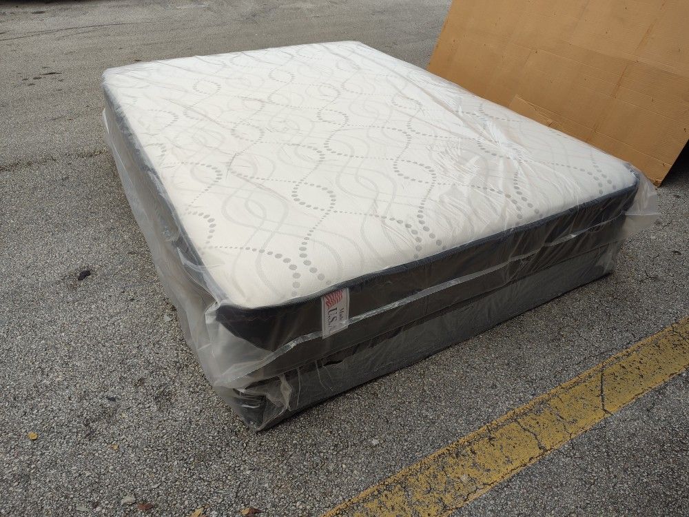 NEW MATTRESS FULL SIZE PLUSH WITH BOX SPRING