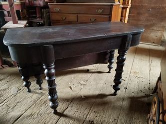 Early antique 5th leg table with drop leaf