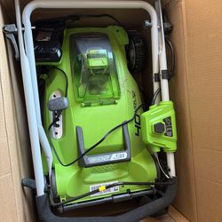 ONLY 2 times used—Cordless Lawn Mower, Ultra-Light Push Mower