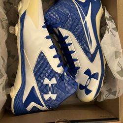 Under Armour Baseball Cleats Size 9