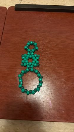 Green hand gauntlet