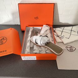 Hermès White Sandals 