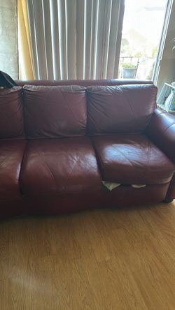 Red Leather Couch / Pull Out Mattress