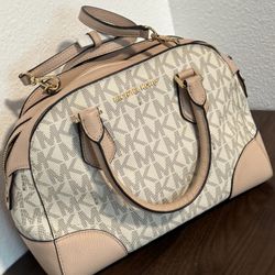 Like New Michael Kors Daria Satchel Dome Crossbody Handbag, Large 