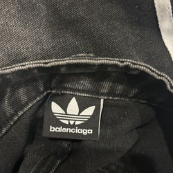 Balenci x Adidas baggy jeans