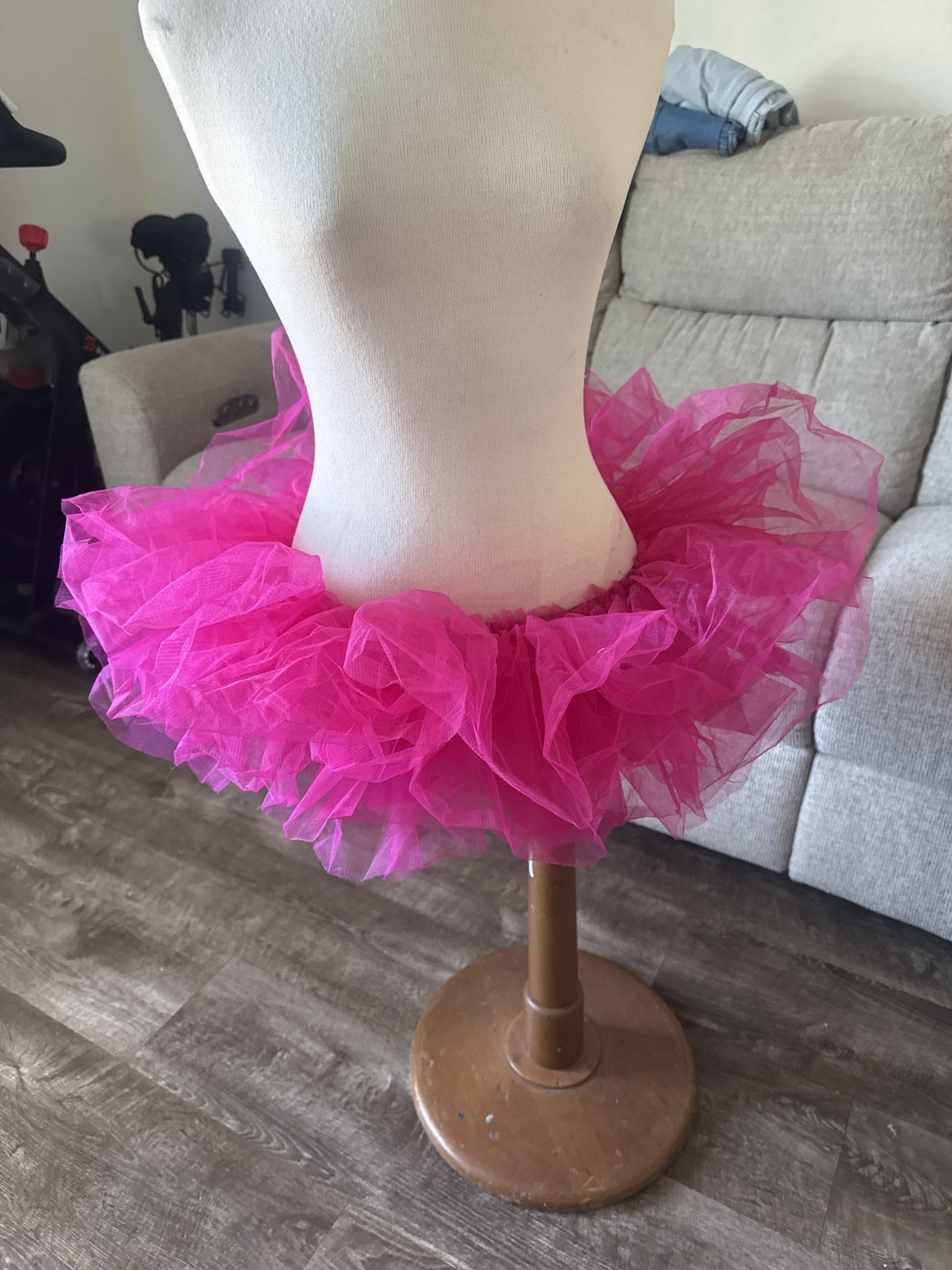 Wpmens Bright Pink ONE SIZE FITS ALL Tutu Costume Dress Up