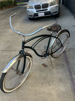 Size 26 inches low Rider bike needs seat grips everything els works serious buyer
