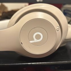 Beats Studio Pro Sandstone 