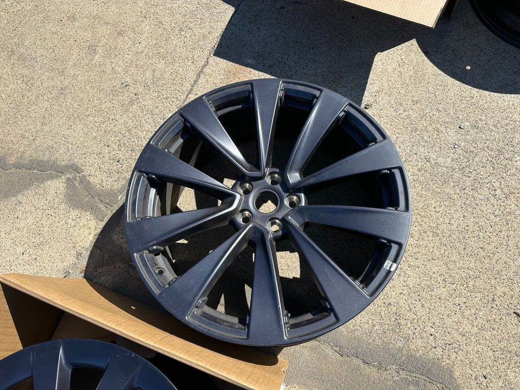1 Front 22" OEM Model X Plaid Wheel WITH SENSOR