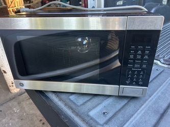 GE Stainless Steel Countertop Microwave with Air Fry/oven