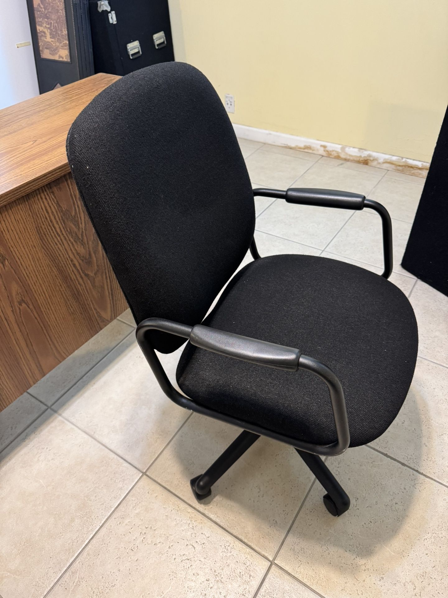 Office Chair With Wheels And Arm Test