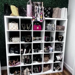 Women’s Purses, Jewelry, And Sunglasses