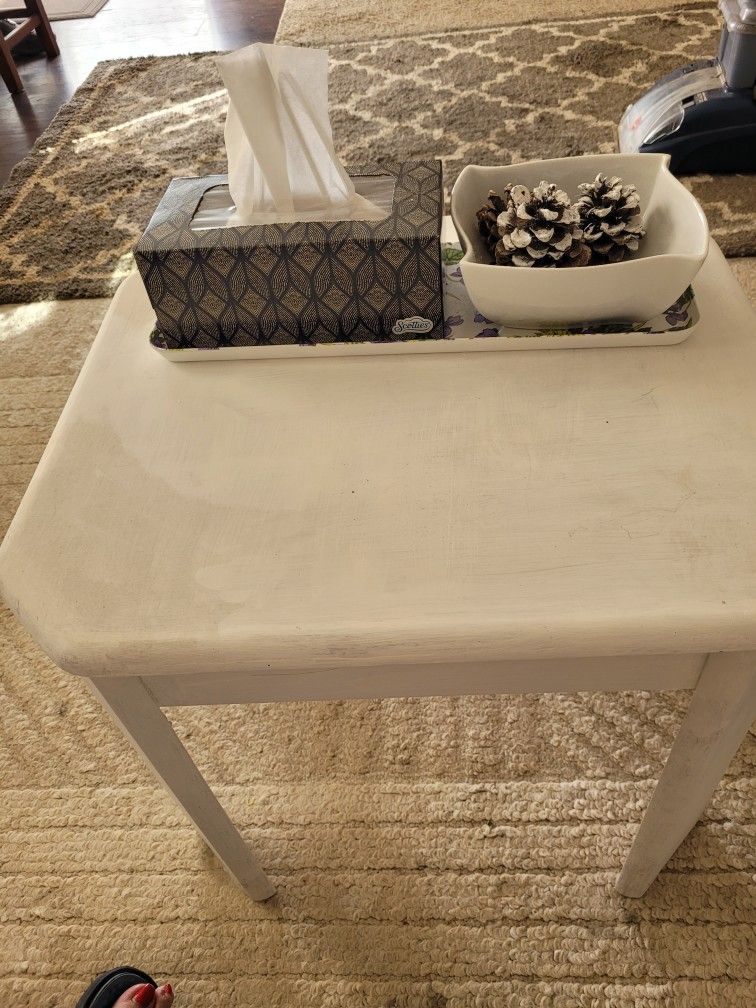 End Table White