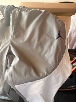Jordan Paris windbreakers size S
