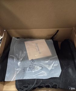 Brand New Bearpaw Phylly Women 8 wide