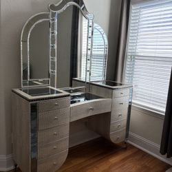 Luxury Vanity Set