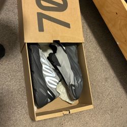 Yeezy 700 Grey