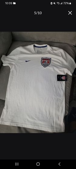 USA T-shirt Size Large Slim Fit