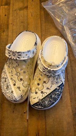 Crocs classic crush bandana clog