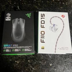 Computer peripherals/accessories 