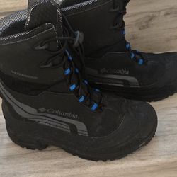 Columbia Snow Boots Boys Size 5