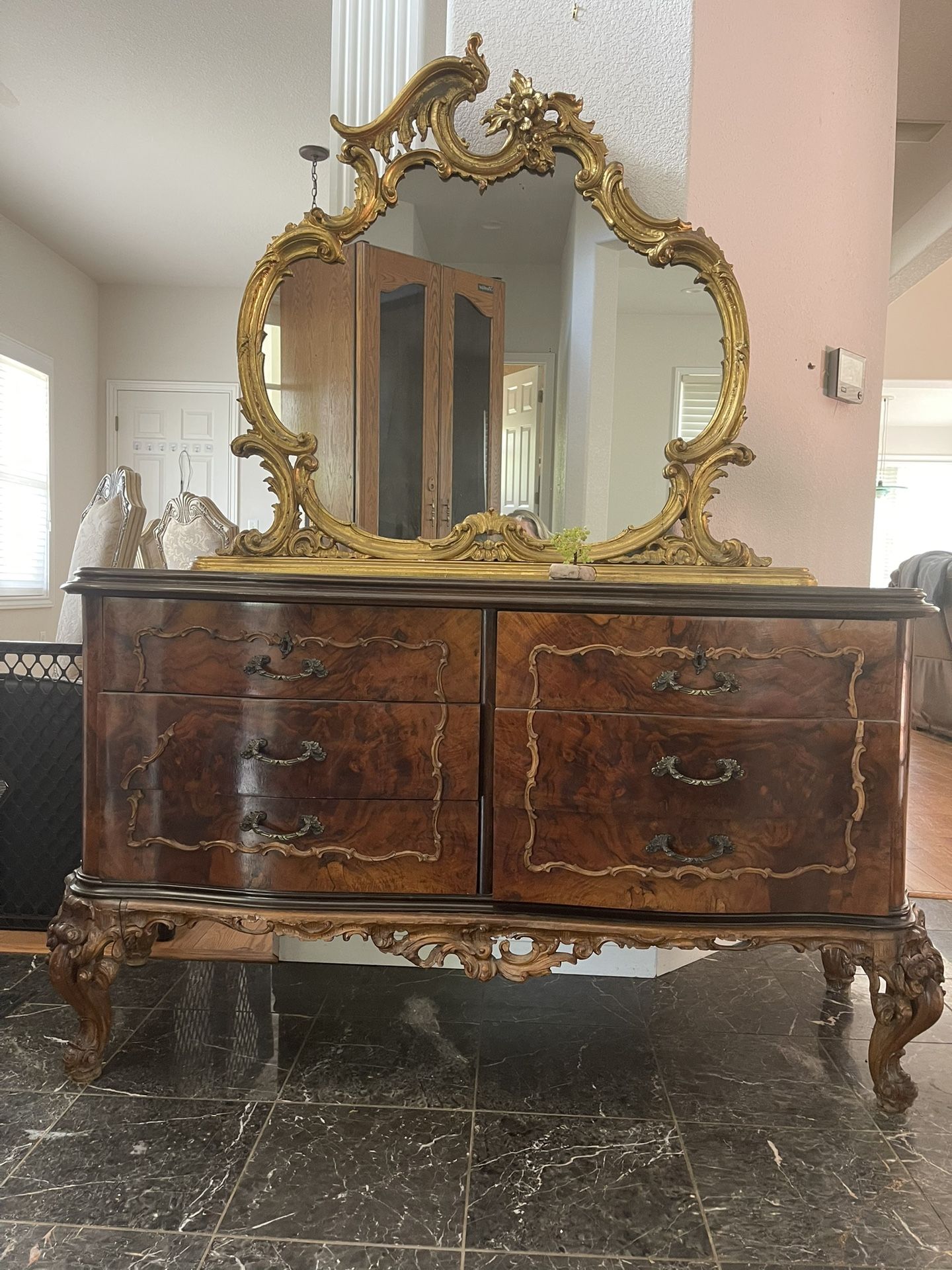 Elegant Chippendale-Style Walnut Sideboard with Mirror